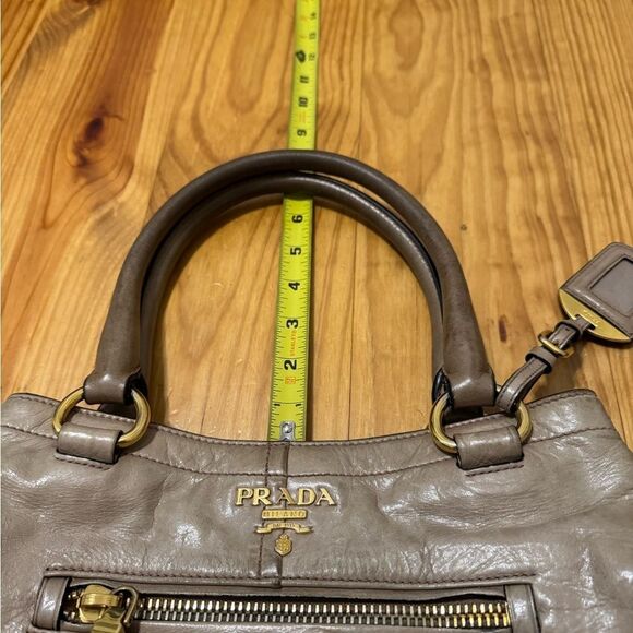 Authentic Prada Sacca 2 Manici Vitello Shine Handbag Color: Cammeo w/ Gold - Picture 12 of 16